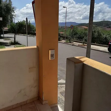 Casa Vacanze Lo Specchio Apartamento *
